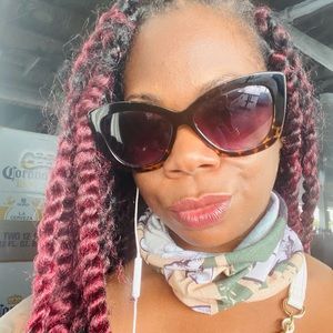 Meet your Posher, Shemeka